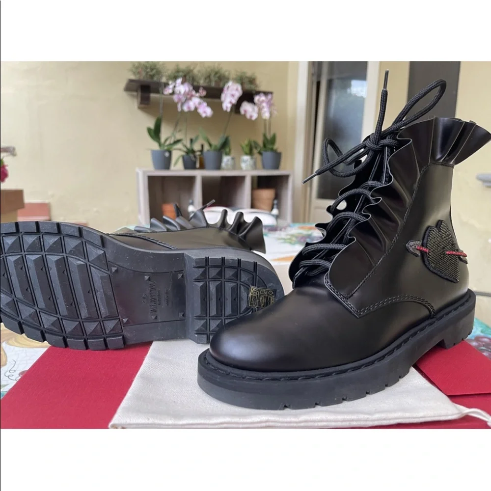 NWT Valentino heart boots size 7.5 US - Picture 3 of 4